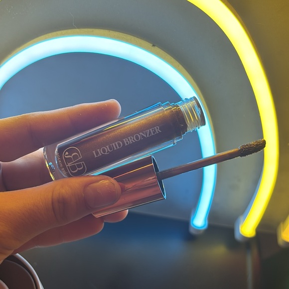 Brand new!! Bronzer and Blush duo!! - Picture 4 of 7